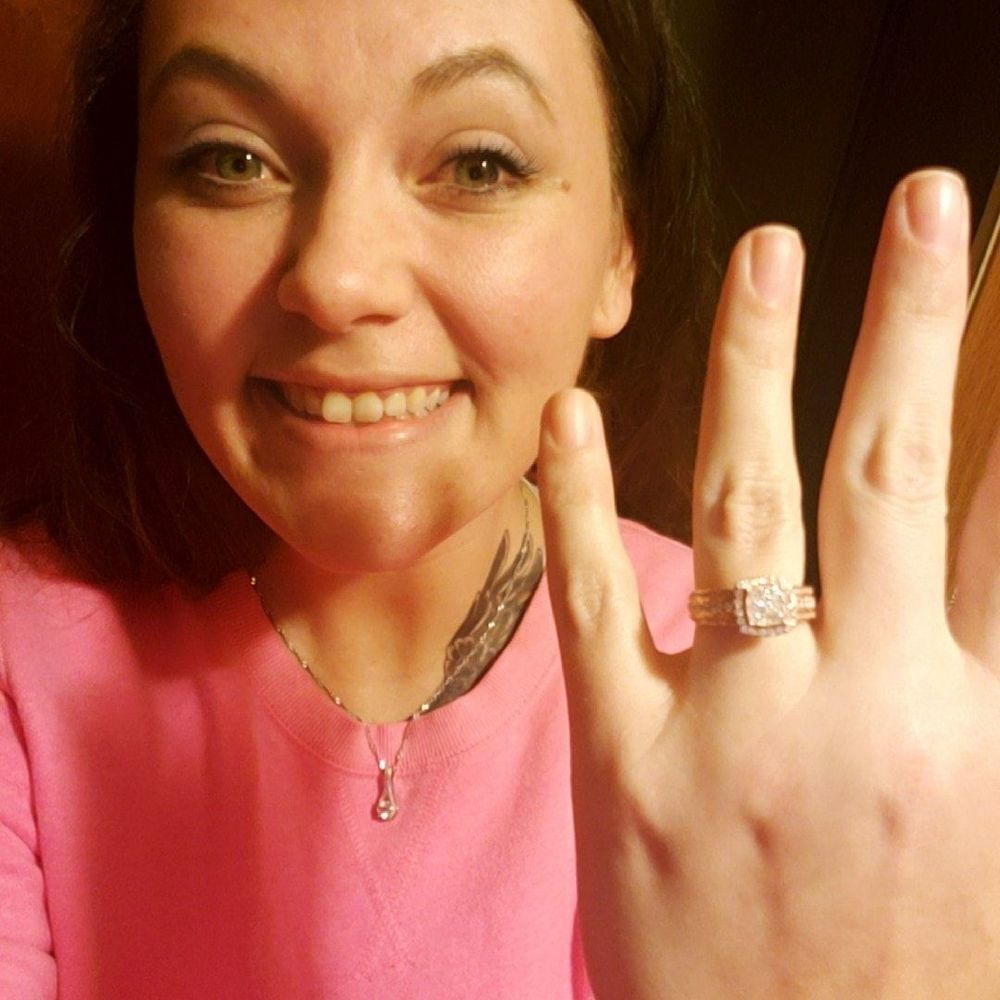 Meet your Posher, Danielle